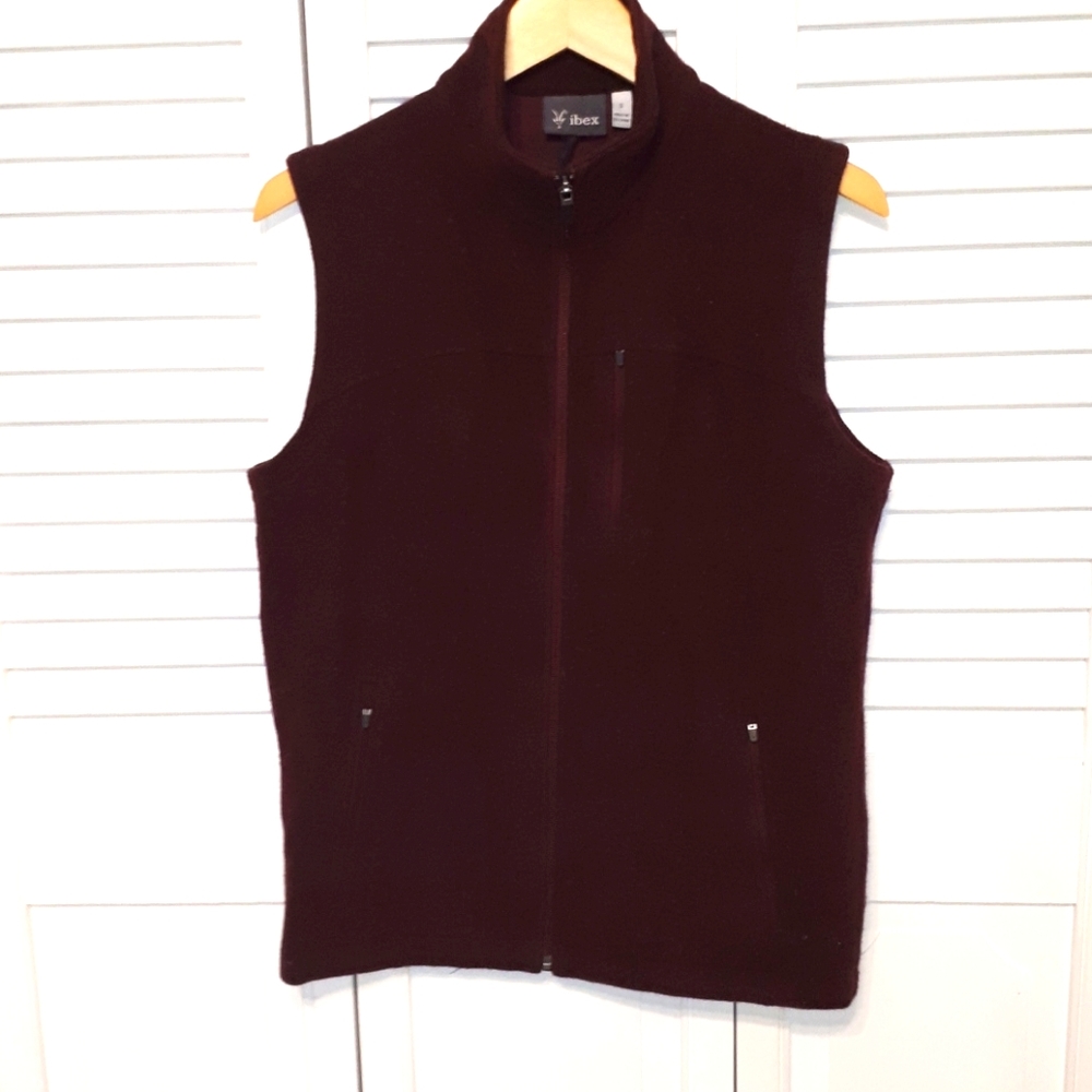 IBEX merino wool vest. Maroon size S